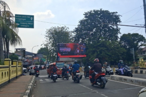 Perbedaan Billboard dan Baliho, Kenali Sebelum Beriklan di Luar Ruangan