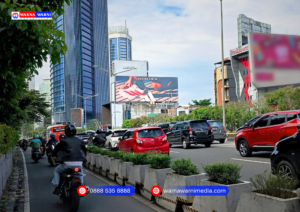 videotron sudirman jakarta dekat bundaran hi ukuran besar 36x14 meter dengan traffic tinggi