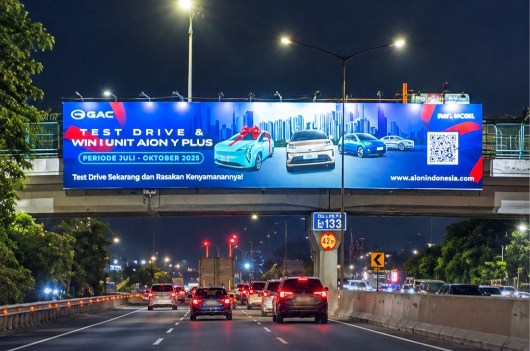 Billboard-di-Jalan-Tol