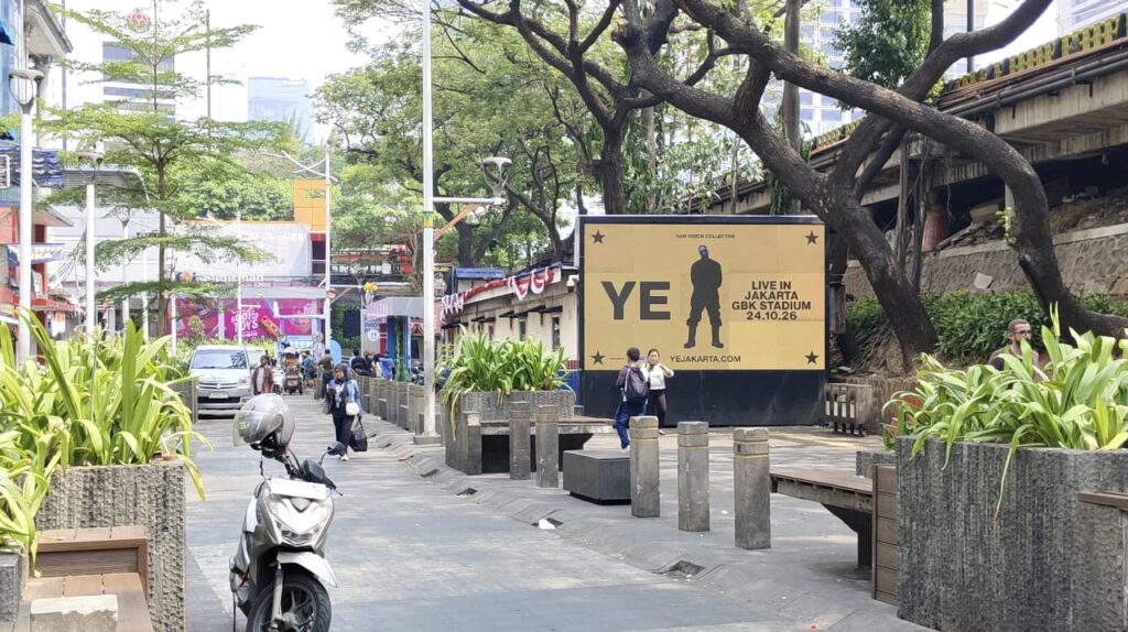 ye live in jakarta