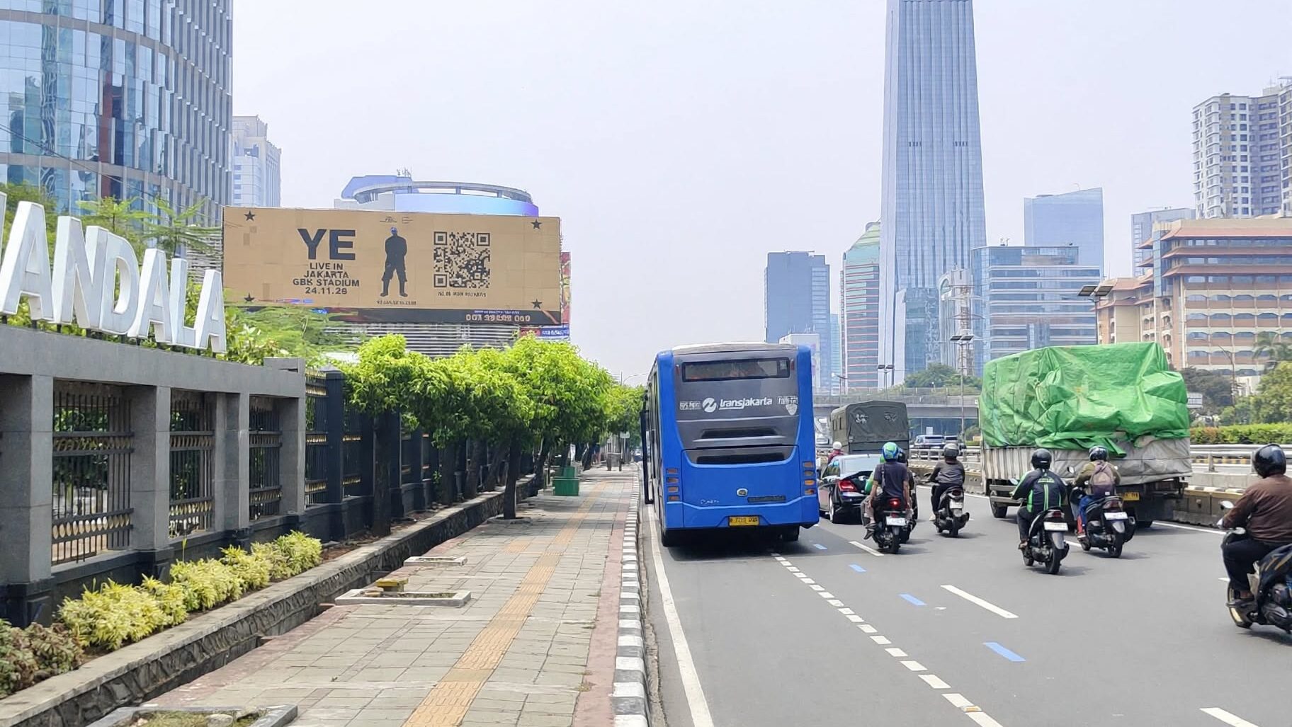 Apa Perbedaan Videotron dan Megatron?