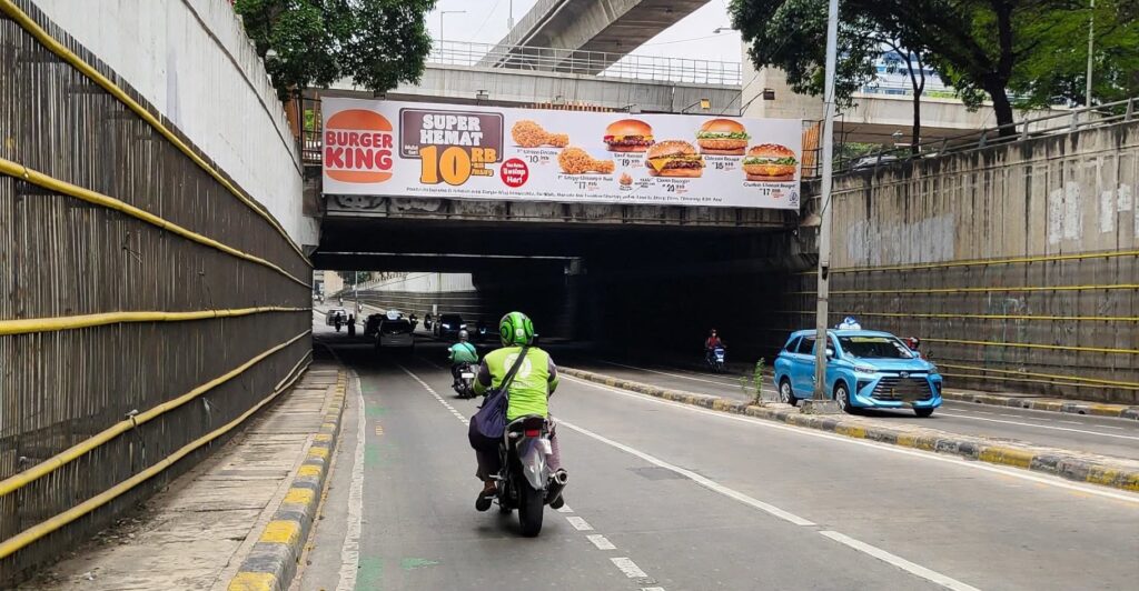 Berapa Harga Sewa Billboard dan Videotron Tahun 2026